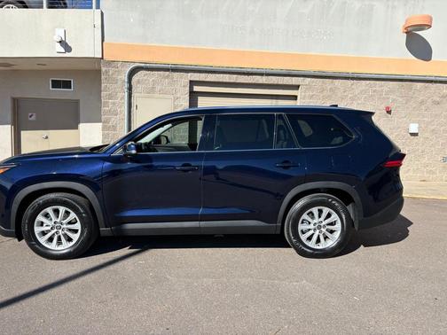 2025 Toyota Grand Highlander XLE