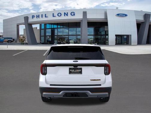 STAR WHITE MET TRI-COAT 2026 Ford Explorer Tremor