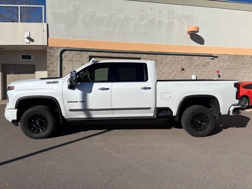 2024 Chevrolet Silverado 2500 High Country