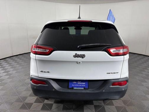 2017 Jeep Cherokee Sport