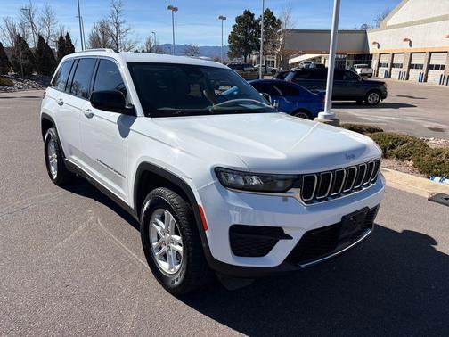 2023 Jeep Grand Cherokee Laredo