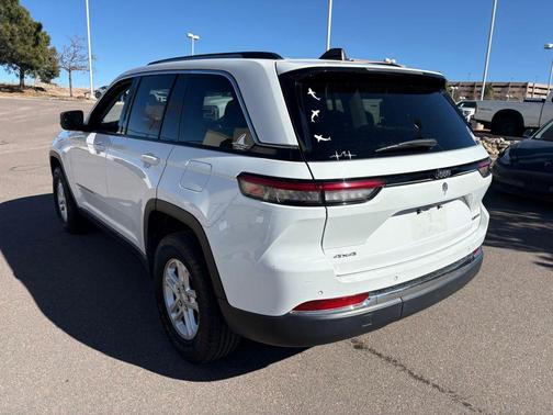 2023 Jeep Grand Cherokee Laredo