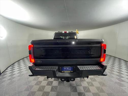 2025 Ford F-350 Platinum