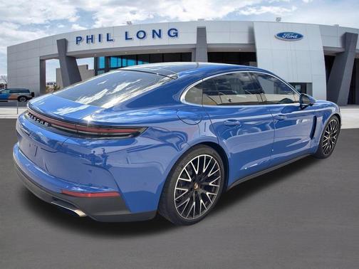 Lugano Blue 2024 Porsche Panamera 4