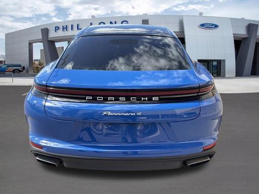 Lugano Blue 2024 Porsche Panamera 4