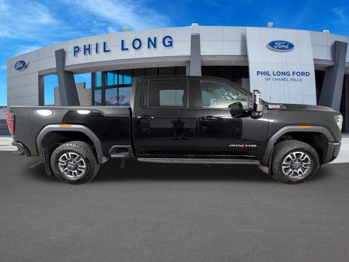 Onyx Black 2024 GMC Sierra 2500 AT4