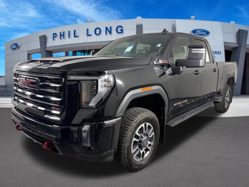 Onyx Black 2024 GMC Sierra 2500 AT4
