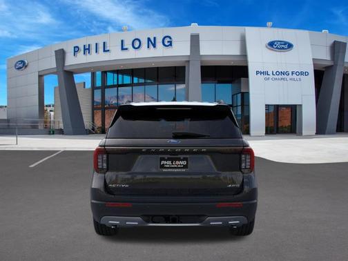 AGATE BLACK METALLIC 2026 Ford Explorer Active