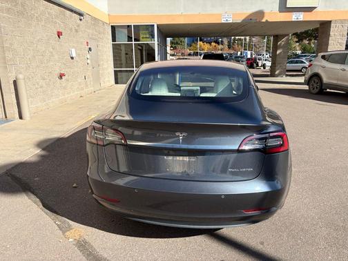 2018 Tesla Model 3 Performance