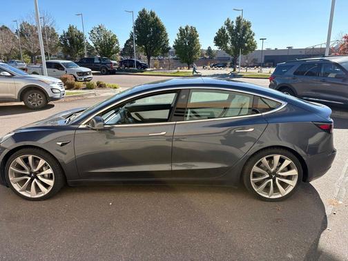 2018 Tesla Model 3 Performance
