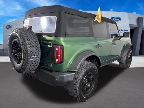 Eruption Green Metallic 2023 Ford Bronco Wildtrak