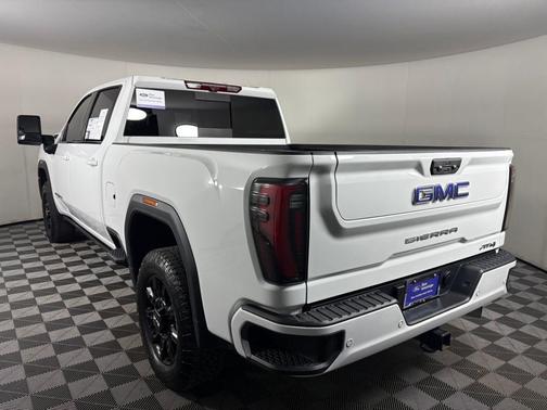 2025 GMC Sierra 2500 AT4