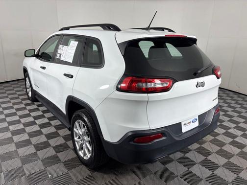 2015 Jeep Cherokee Sport