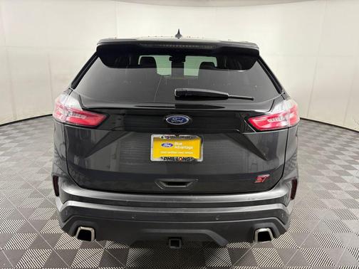 2020 Ford Edge ST