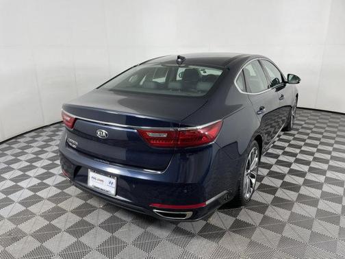 2019 Kia Cadenza Technology