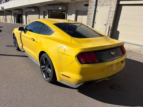 2016 Ford Mustang EcoBoost Premium