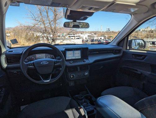 2022 Ford Maverick XL