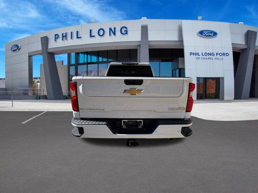 Summit White 2024 Chevrolet Silverado 2500 High Country