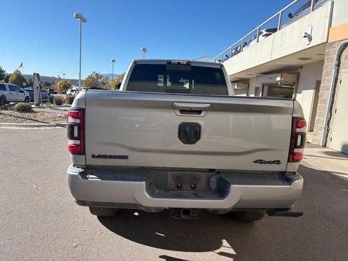 2020 RAM 2500 Laramie Crew Cab 4X4 6'4' Box