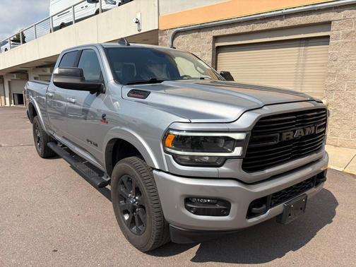2020 RAM 2500 Laramie Crew Cab 4X4 6'4' Box