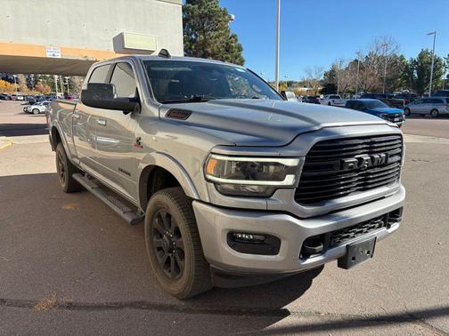 2020 RAM 2500 Laramie Crew Cab 4X4 6'4' Box