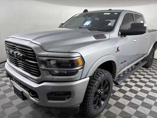2020 RAM 2500 Laramie Crew Cab 4X4 6'4' Box