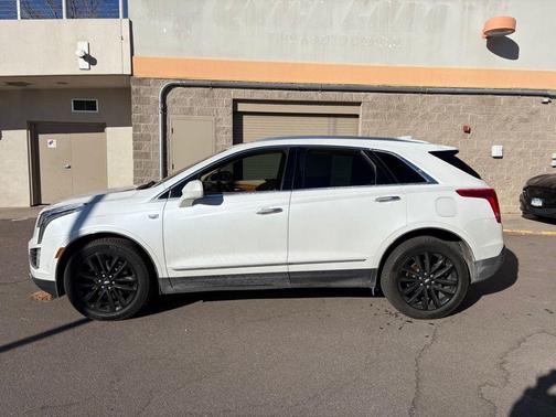 2017 Cadillac XT5 Platinum