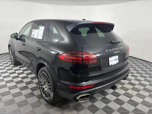 2017 Porsche Cayenne Platinum Edition