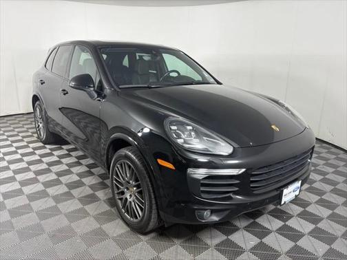 2017 Porsche Cayenne Platinum Edition