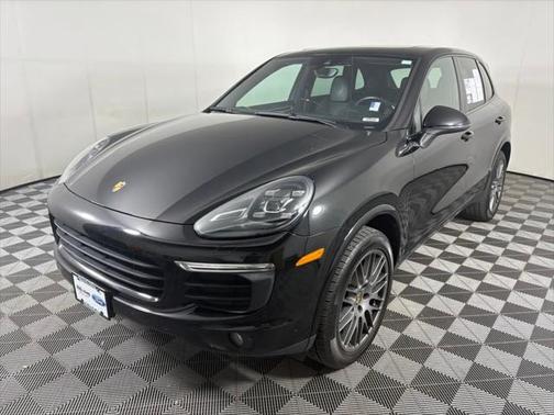 2017 Porsche Cayenne Platinum Edition