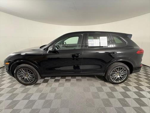 2017 Porsche Cayenne Platinum Edition