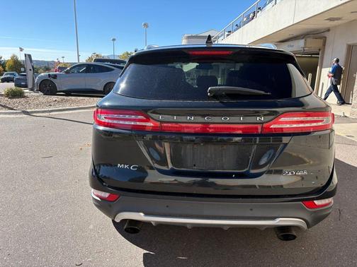 2015 Lincoln MKC Base