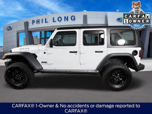 Bright White Clearcoat 2024 Jeep Wrangler Willys