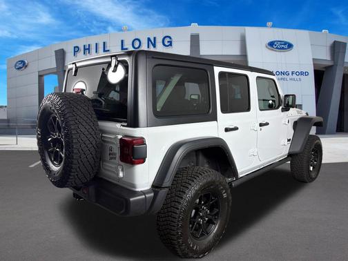 Bright White Clearcoat 2024 Jeep Wrangler Willys