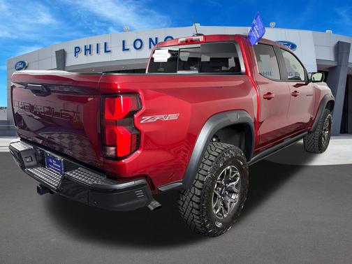 Radiant Red Tintcoat 2026 Chevrolet Colorado ZR2