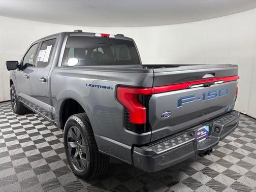 2023 Ford F-150 Lightning LARIAT