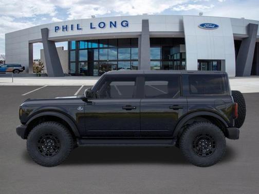 Shadow Black 2026 Ford Bronco Outer Banks