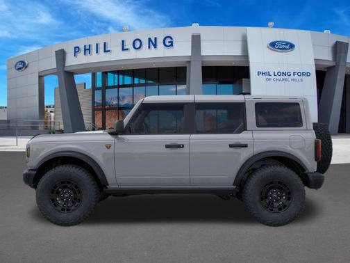 AVALANCHE GRAY 2026 Ford Bronco Badlands