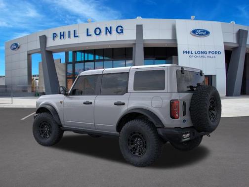 AVALANCHE GRAY 2026 Ford Bronco Badlands