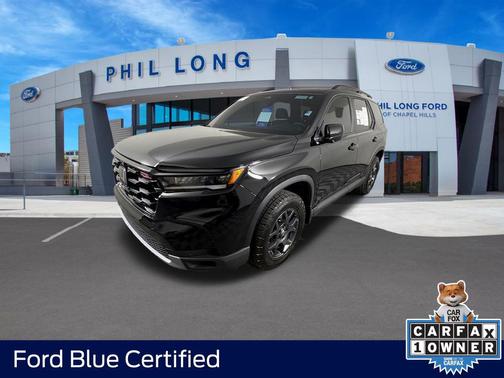 Crystal Black Pearl 2025 Honda Pilot TrailSport