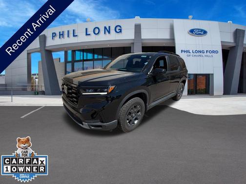 Crystal Black Pearl 2025 Honda Pilot TrailSport