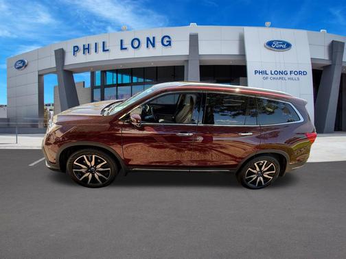 Deep Scarlet Pearl 2022 Honda Pilot Touring 8-Passenger