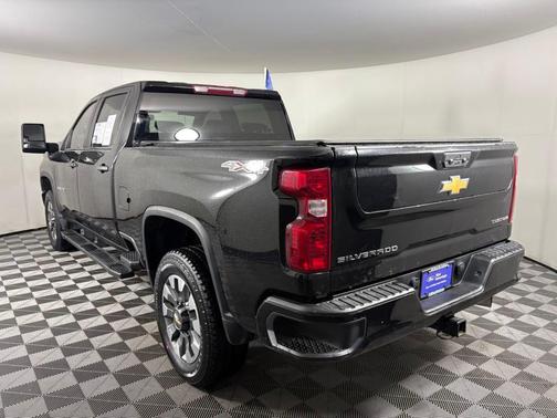 2022 Chevrolet Silverado 2500 Custom
