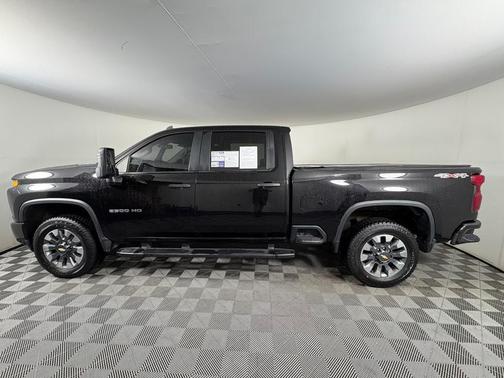 2022 Chevrolet Silverado 2500 Custom