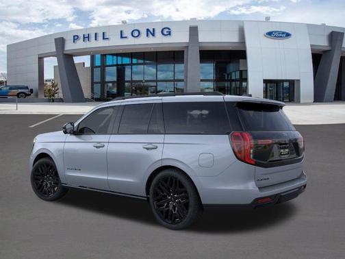 GLACIER GRAY MET TRI-COAT 2026 Ford Expedition Platinum