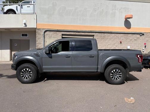 2020 Ford F-150 Raptor