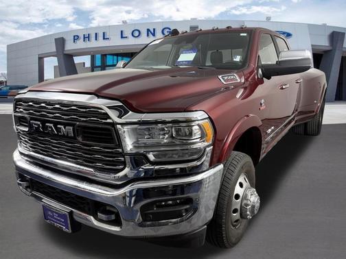 Delmonico Red Pearlcoat 2022 RAM 3500 Limited Crew Cab 4x4 8' Box