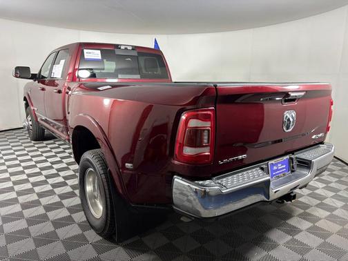 2022 RAM 3500 Limited Crew Cab 4x4 8' Box