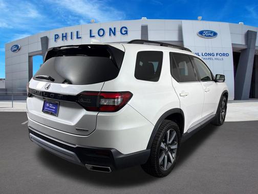 Platinum White Pearl 2024 Honda Pilot Touring 8-Passenger