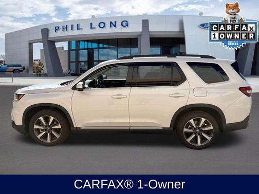 Platinum White Pearl 2024 Honda Pilot Touring 8-Passenger
